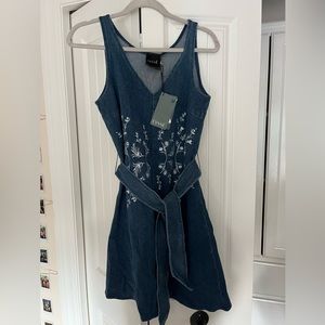Lyseé denim embroidered dress size xs